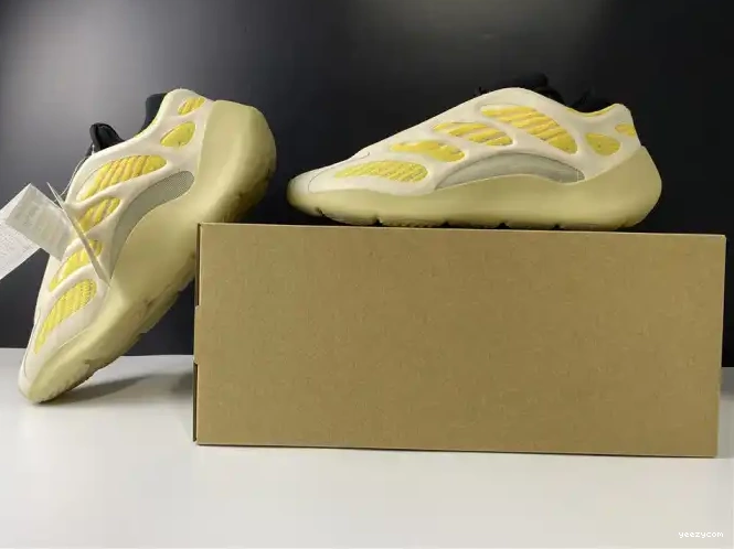 YEEZY V3 700 SRPHYM
